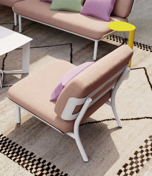 10175 sofa - Image 3
