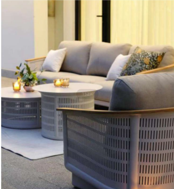 10173 sofa - Image 3