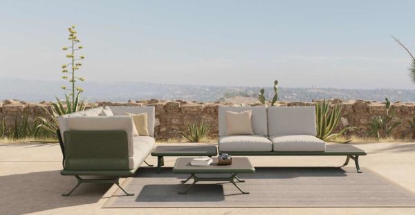 10527 sofa - Image 6