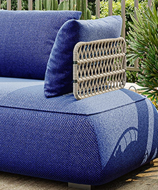 10372 sofa - Image 3