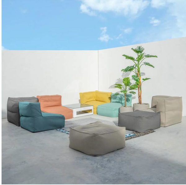 10517 sofa - Image 4